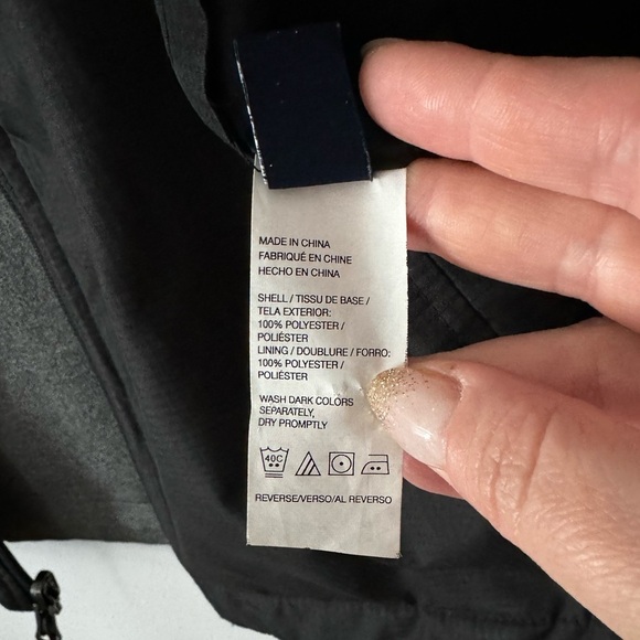 Izod Reversible Vest - Picture 4 of 4